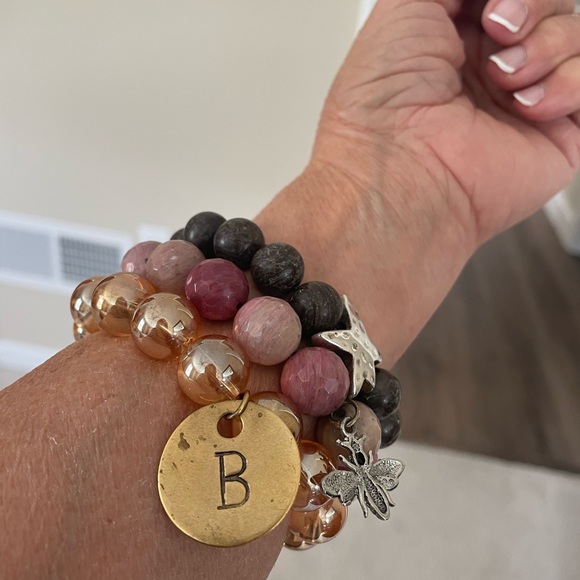 Powerbeads by Jen stretch iridescent quartz gold bead bracelet - Picture 2 of 3